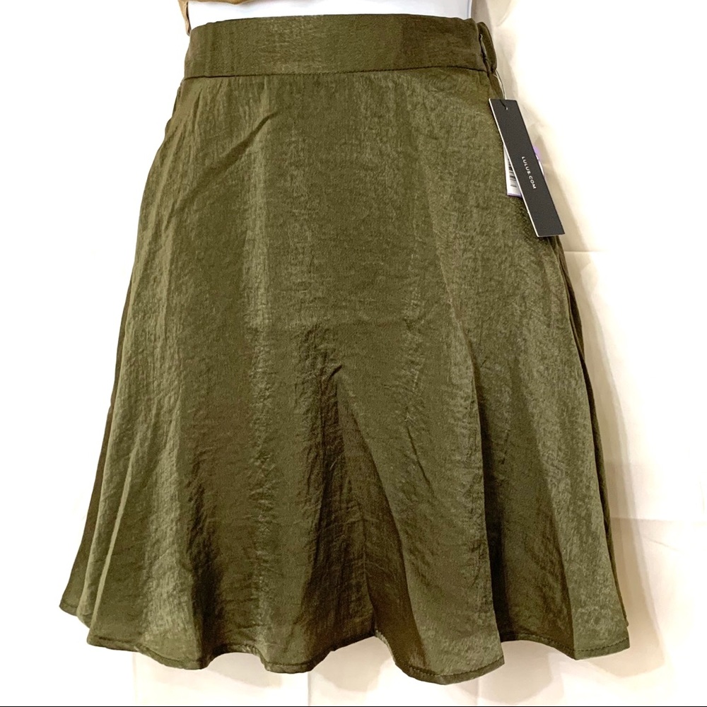Lulus Skirt Mini AboveKnee Green Shiny Satin Flare